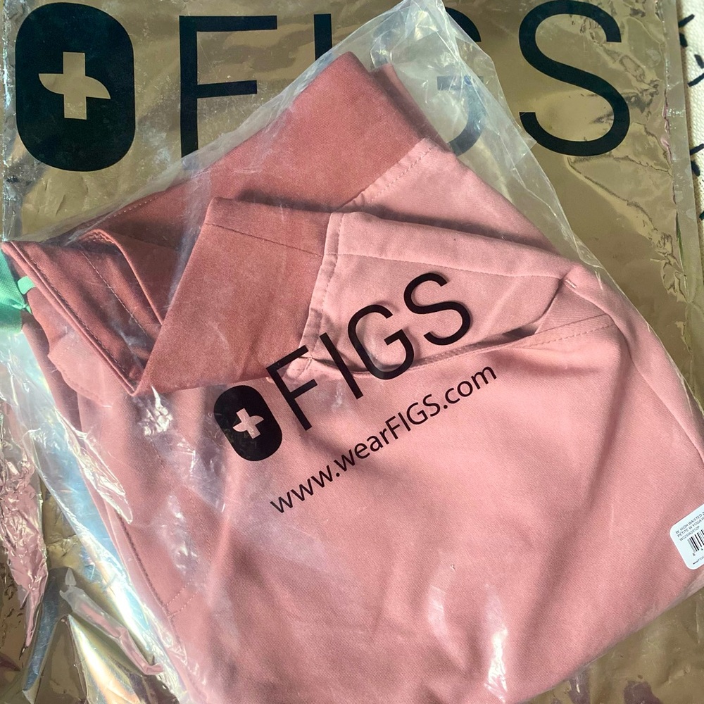 FIGS Scrubs - BNWT ZAMORA high waisted joggers in LARGE PETITE - Mineral Mauve